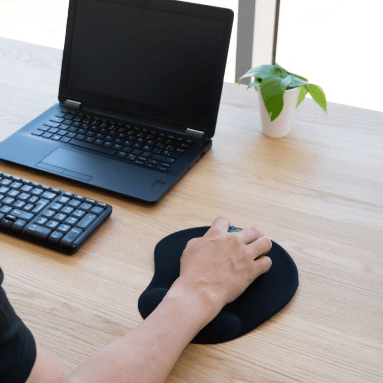 Alfombrilla Gaming Tooq Ergonómica Gel Negro miniatura 5